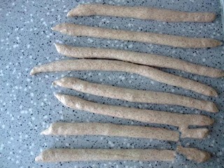 酸奶黑麦辫子面包怎么做?