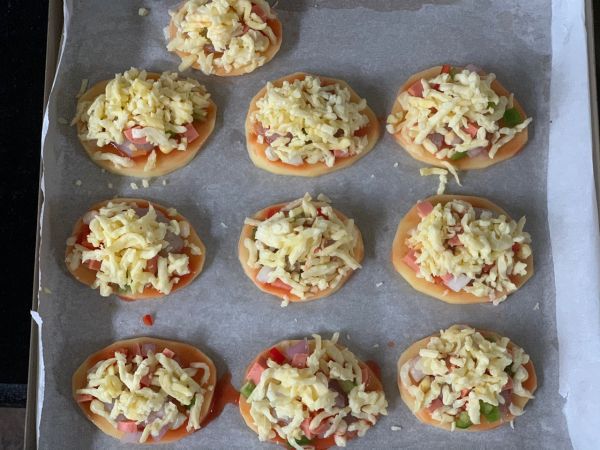 时蔬虾仁土豆小披萨