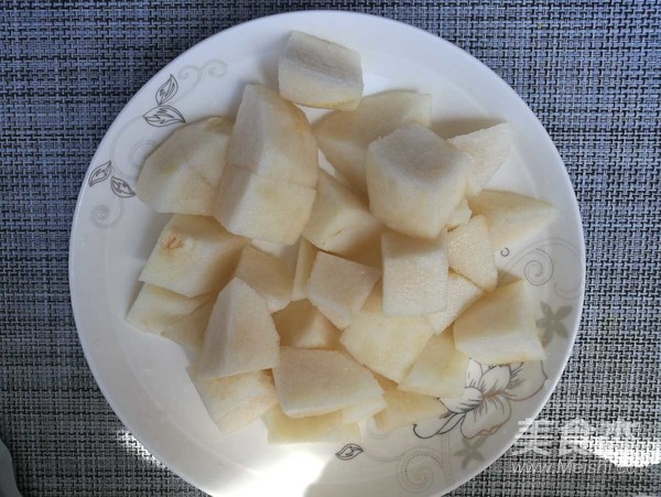 冰糖银耳雪梨汤
