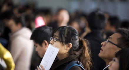 现在少数女大学生堕落的原因?