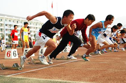 运动会5000米跑步加油稿