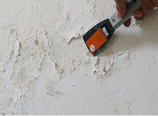 白灰墙面起皮脱落怎么处理