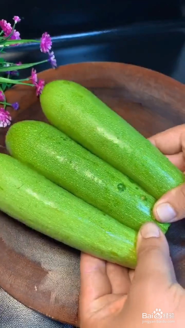 做法简单又软糯好吃的角瓜鸡蛋饼如何制作