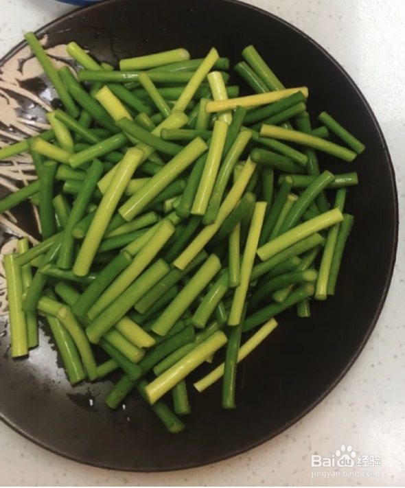 蒜苔炒鱿鱼教程