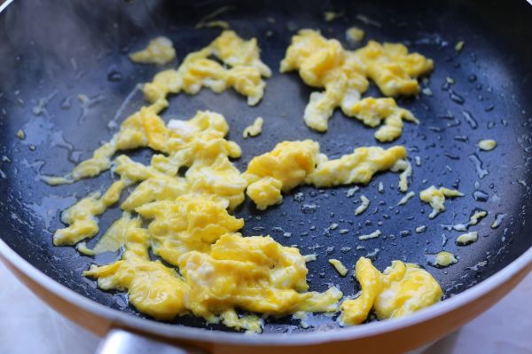西蓝花虾仁炒饭