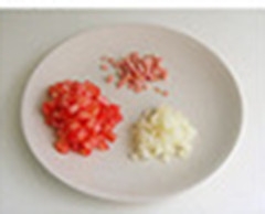 怎样做美味的早餐番茄火腿卷？