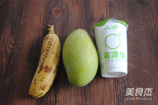 芒果香蕉酸奶昔
