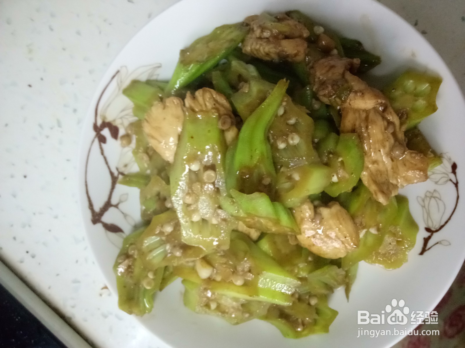 秋葵炒鸡胸肉