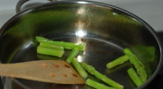 咖喱降意面的做法