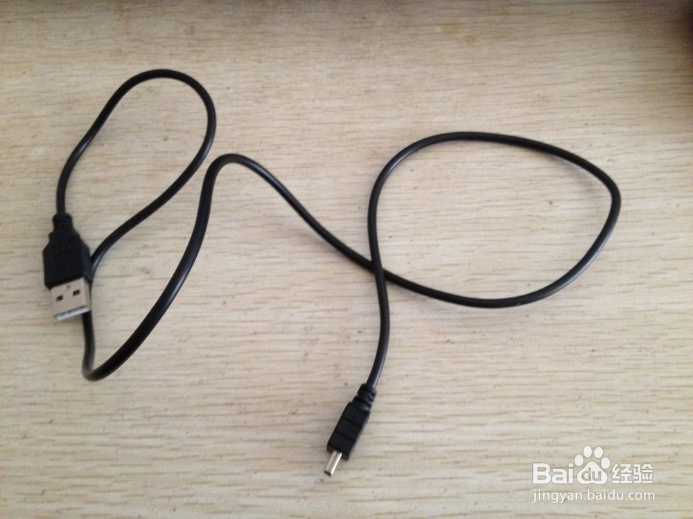 如何用数据线和数据线绑绳做简易手机支架