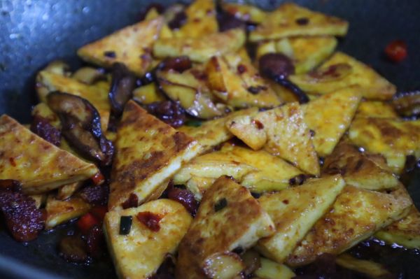 家常香辣豆腐煲