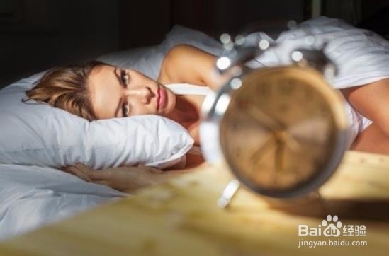 心情烦躁睡不着怎么办？这里是改善睡眠的方法