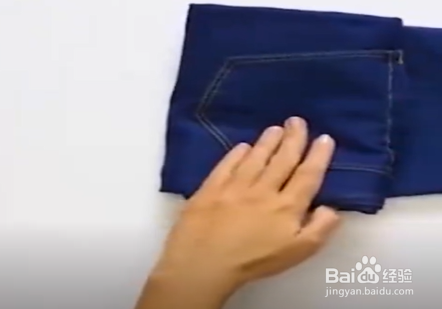 怎样用小技巧把衣服叠的整整齐齐