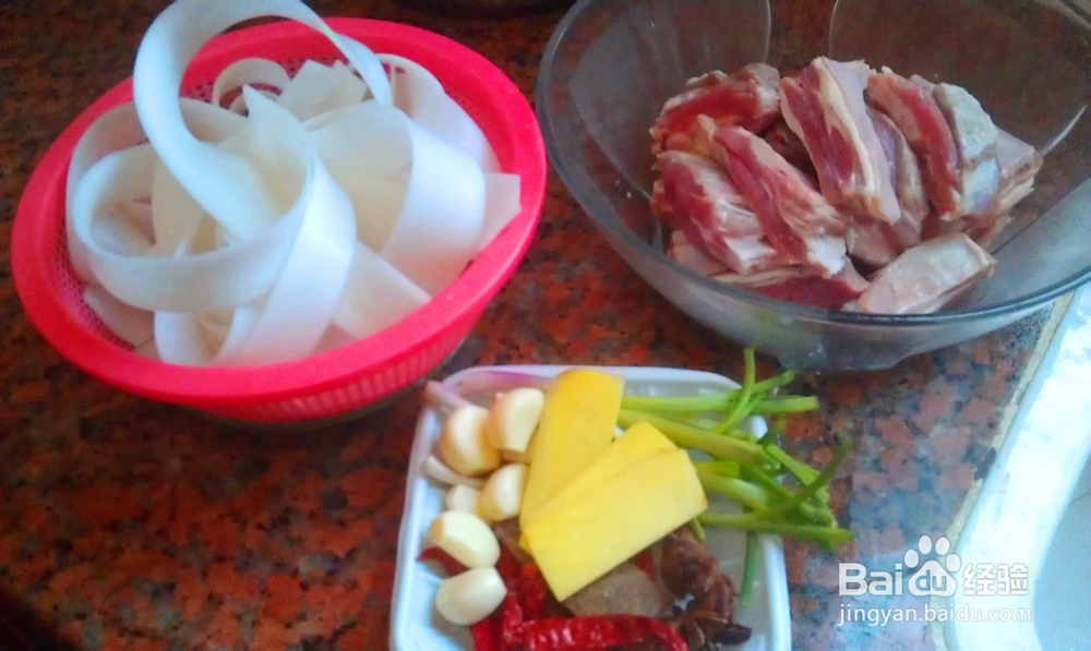 羊排炖粉条怎么做