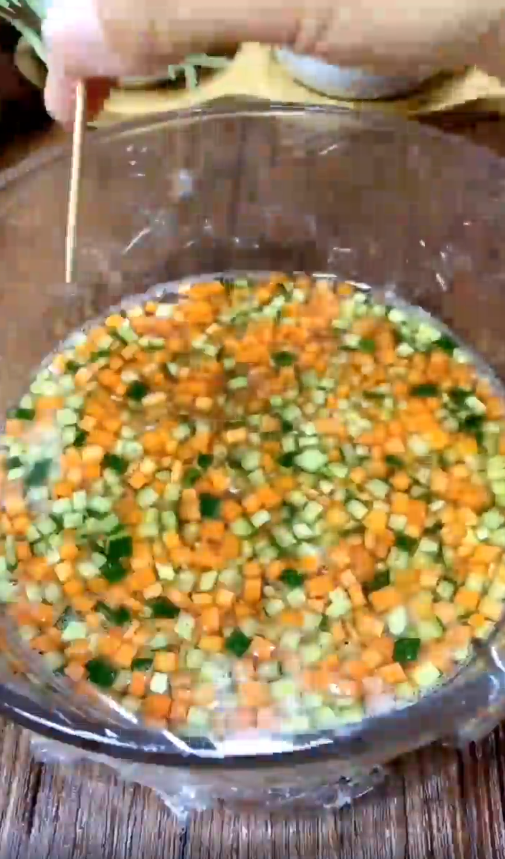 怎样做特色鸡蛋糕？