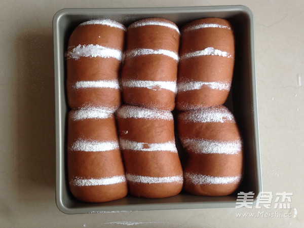可可味淡奶油面包