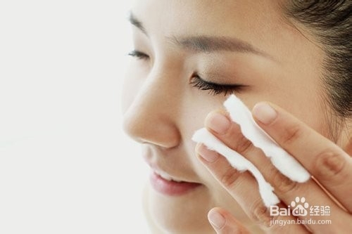 如何快速给脸部补水