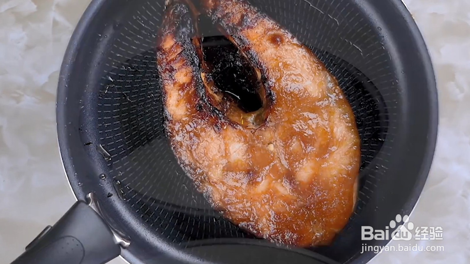 味噌烤鱼，皮酥肉嫩，好吃到流口水！