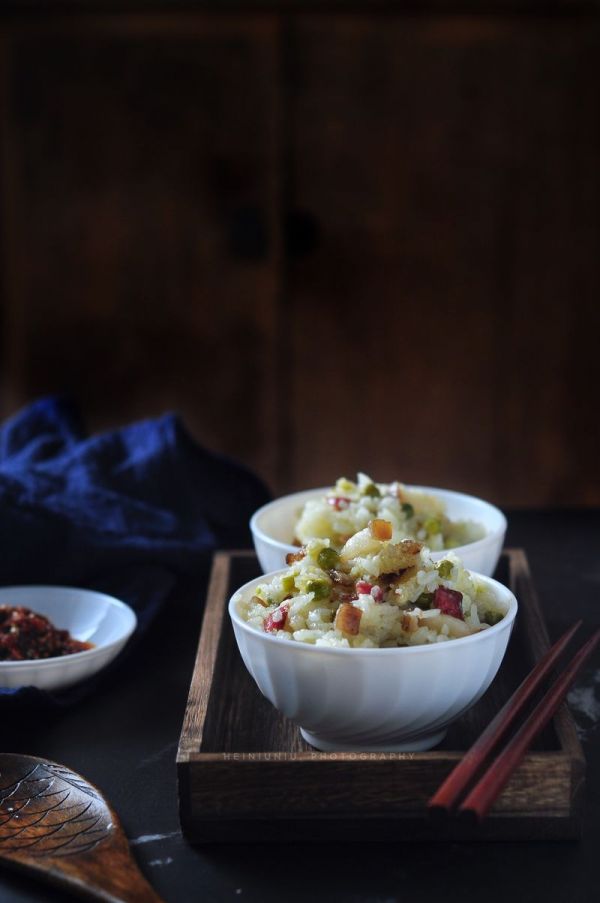 腊肉豌豆糯米饭
