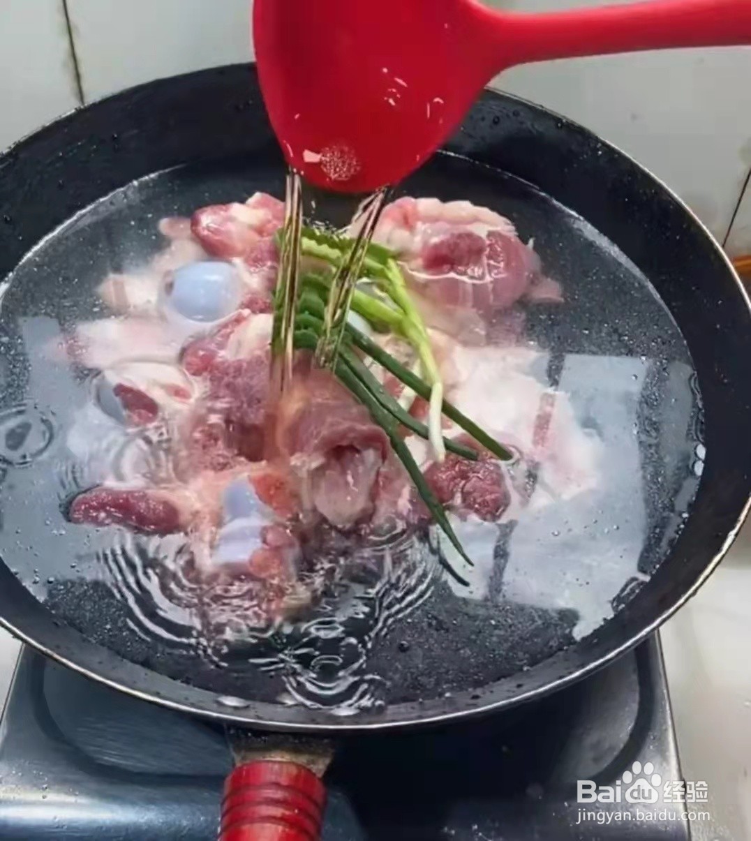 东北酱大骨的做法