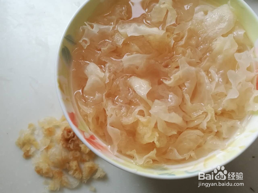 苗府滋补银耳莲子羹的做法