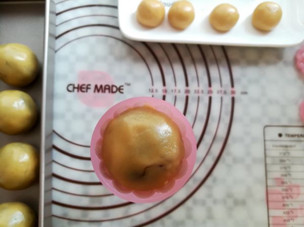 红豆沙蛋黄月饼