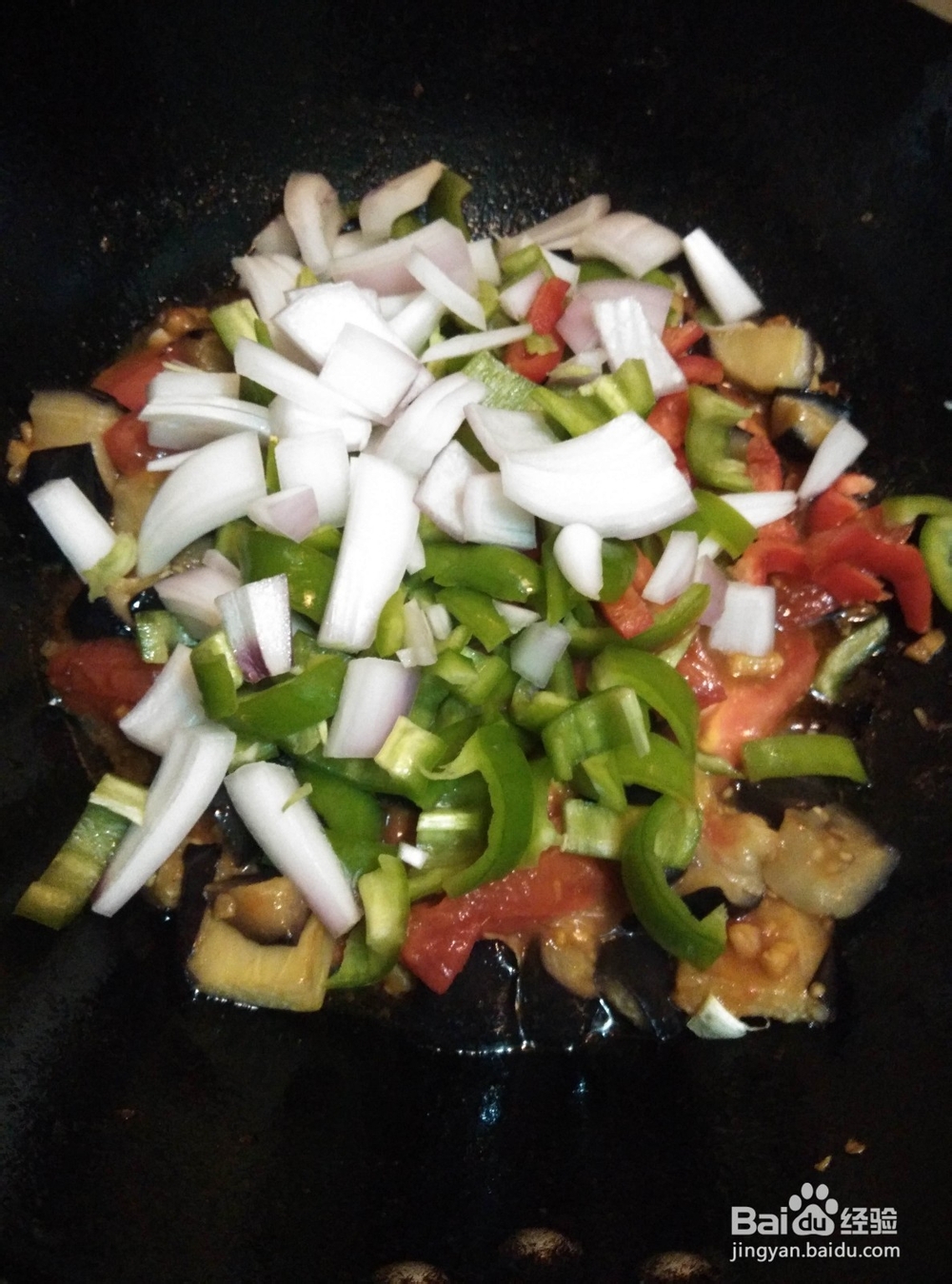 制作酸甜香辣的鱼香茄子