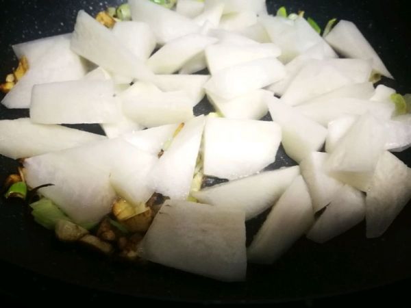 红烧肉味儿的焖萝卜