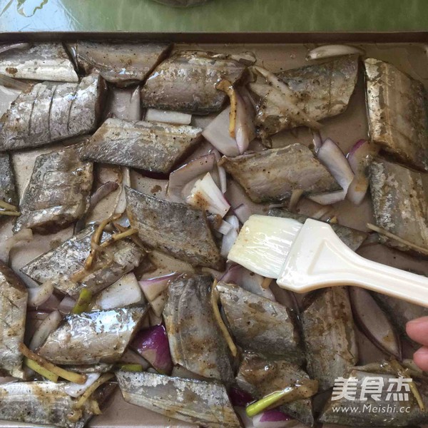 黑椒烤带鱼的做法