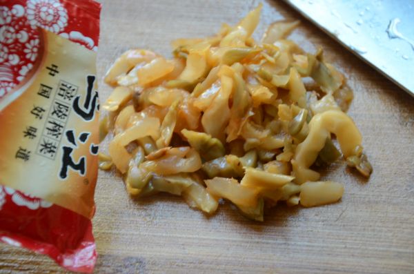 苏式榨菜鲜肉月饼