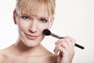 化妆品店铺怎样进行装修？