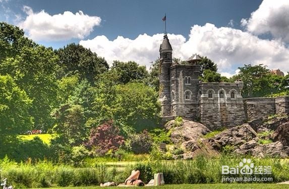 全球十大位置诡异的美丽城堡