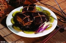 制作美味的东坡肉