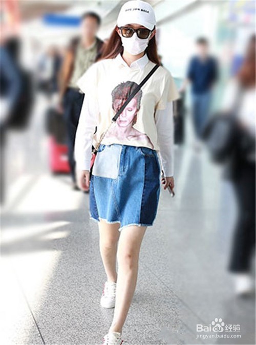 白T恤+蓝牛仔，宋茜唐嫣的简约美到爆！
