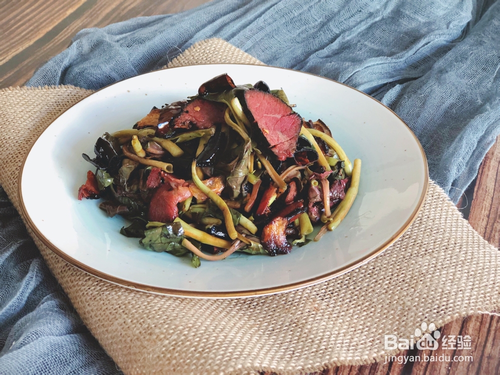 厨爸教你做鱼腥草耳根腊肉