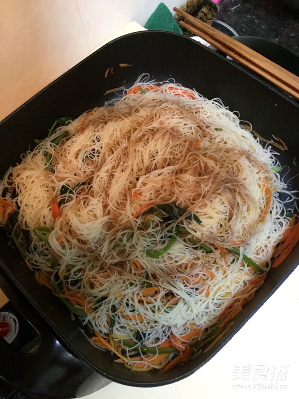 薯苗胡萝卜炒米粉