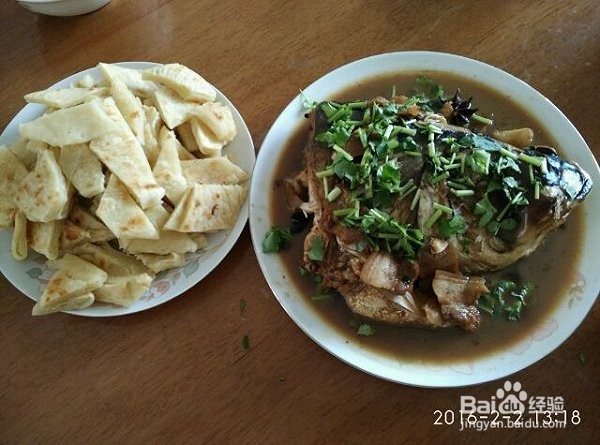 旺顺阁鱼头泡饼做法