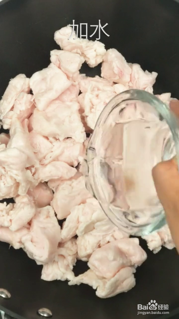 如何熬出奶白色泽的猪板油?