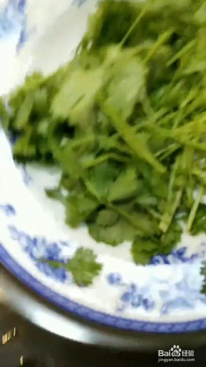 如何自制美味好吃的凉拌猪耳朵黄瓜