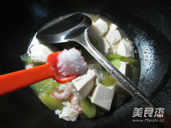 虾仁莴笋煮豆腐