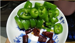 吃不够的蒜香鸡腿怎么做