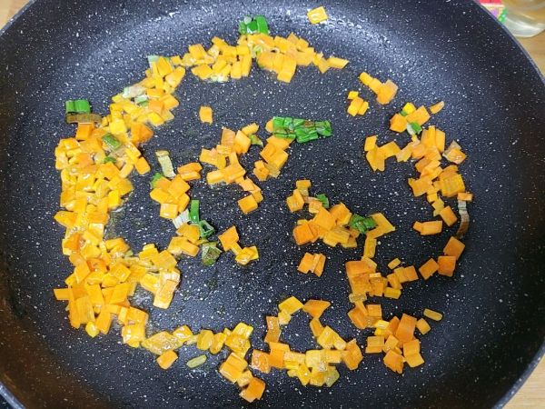 炝锅菠菜豆腐汤