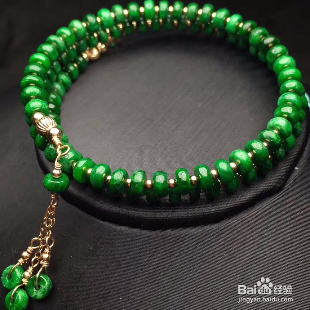 翡翠串珠手链挑选：糯种带色性价比高