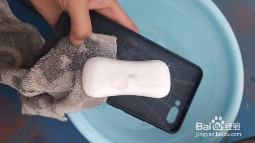 怎么清洗手机壳？
