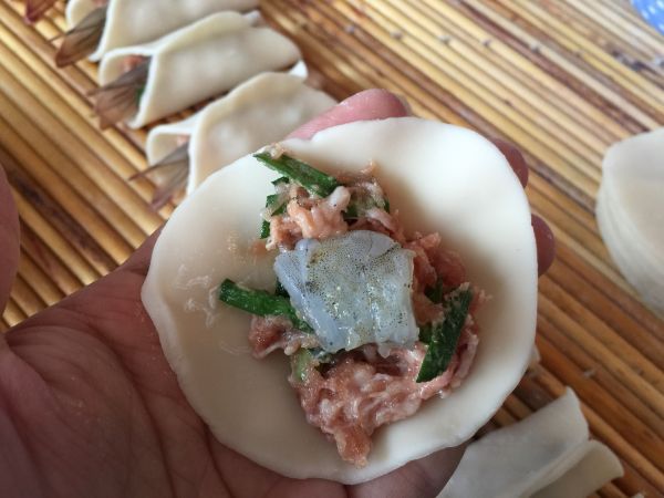鲜虾韭菜肉锅贴