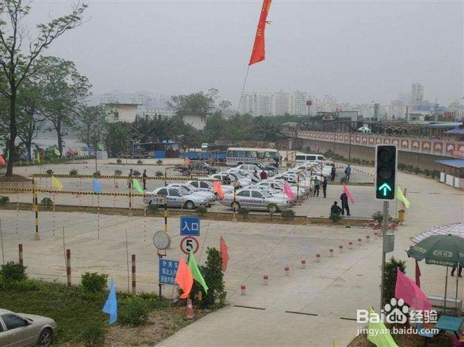 武汉学驾照一般多少钱