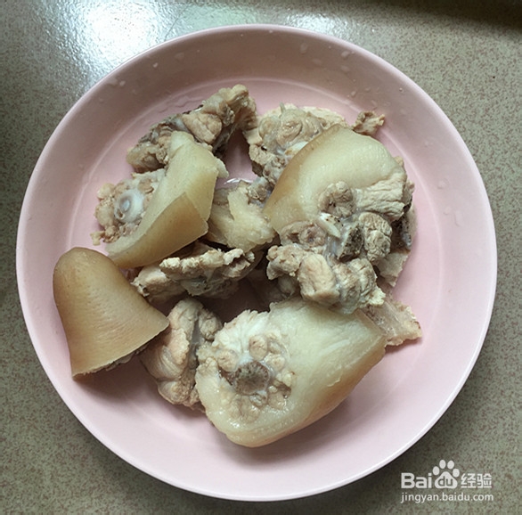 黄酒猪尾煲的制作方法