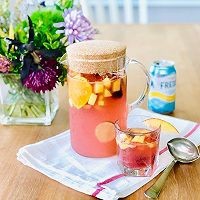 如何制作美味的夏日水果冰饮？