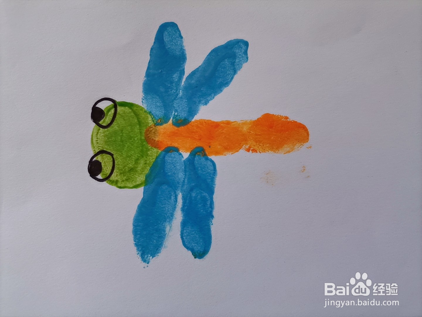 如何用手指印画一只蜻蜓