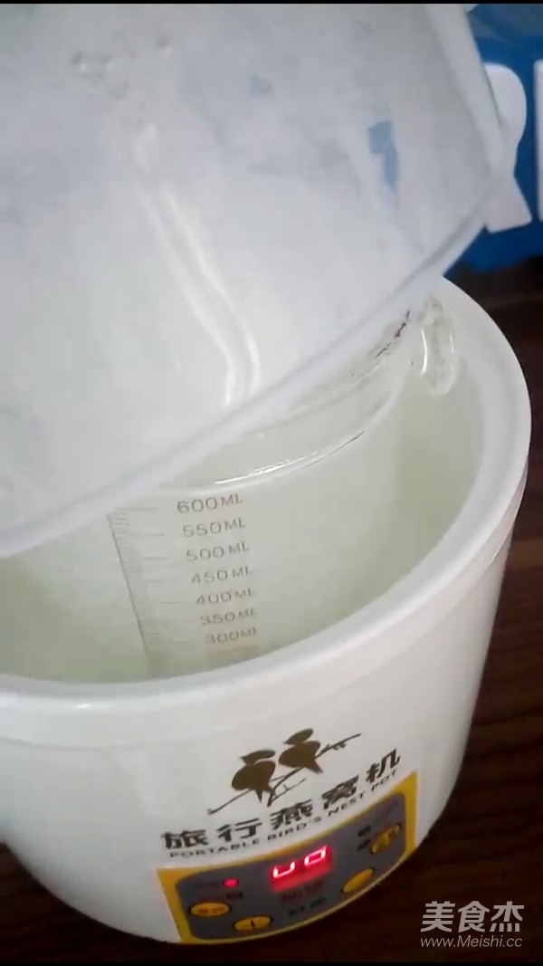 天然雪梨炖燕窝